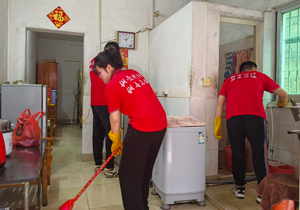 施奈仕：用實(shí)際行動(dòng)傳遞溫暖與愛，傳遞陽光正能量